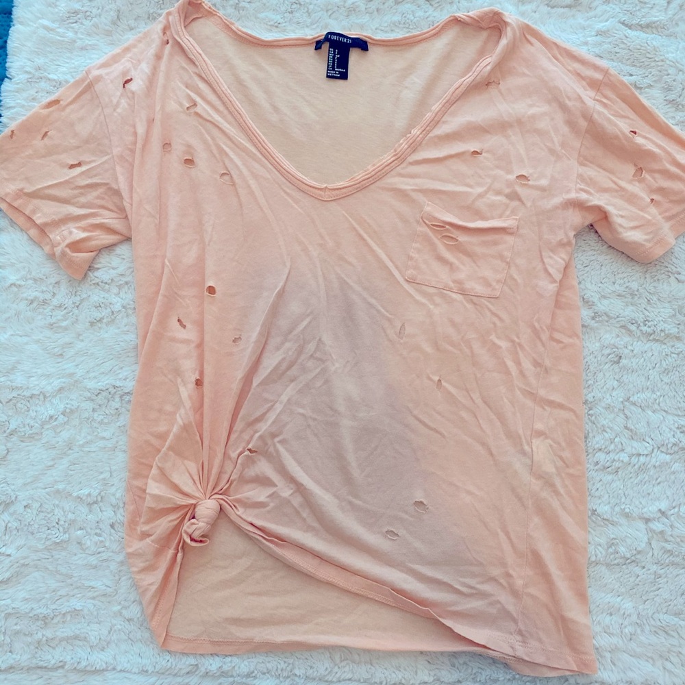 F21 Distressed Front Tie Tee!